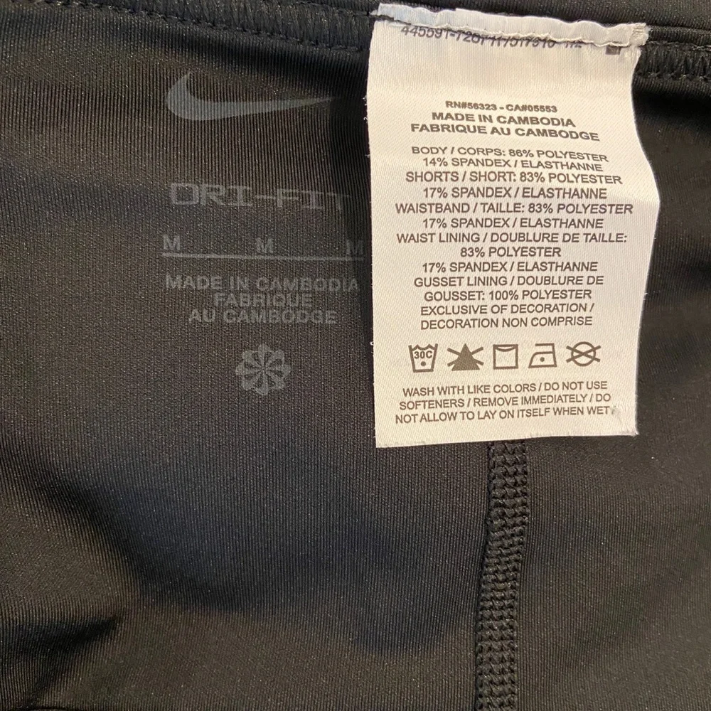 NIKE Dri-Fit tennis skirt built in short Sporty Pickleball Active Skort Size M